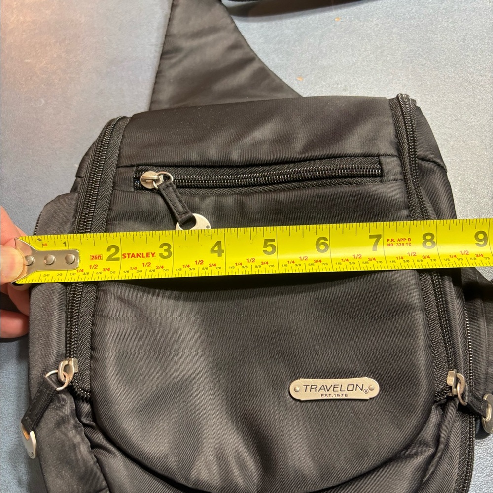 Travelon Anti-Theft Classic Small East/West Crossbody bag - Picture 9 of 12